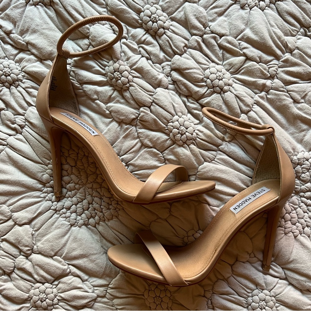 steve madden nude heels